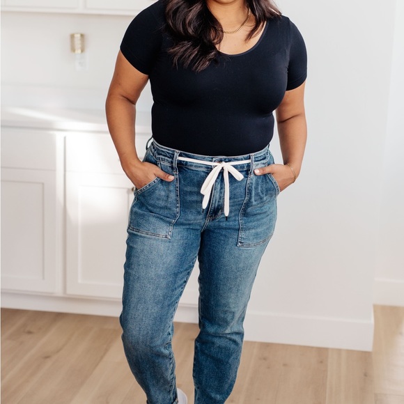 Judy Blue Pull On Denim Joggers in Medium Wash - Picture 4 of 7